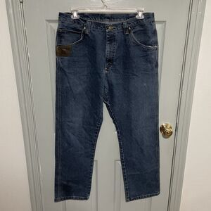 Wrangler Riggs Blue Jeans Men’s 36x32 Medium Wash Tough Workwear Pants (35x31)
